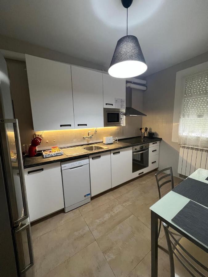 Santiago Tower Aire Ac Casco Antiguo By Apartamentos Logrono Exterior photo